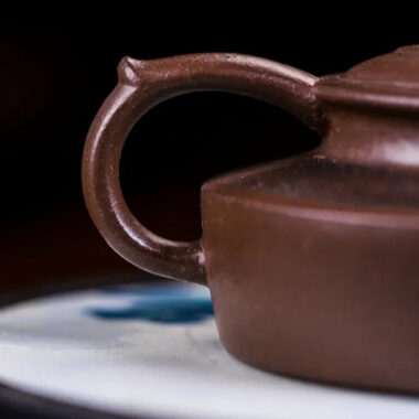 Full Handmade Yixing Zisha Teapot [Ruyi Jin Mei] (Ziyu Jin Sha – 200ml)