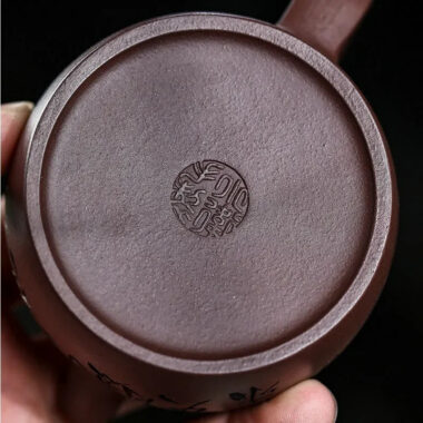 Full Handmade Yixing Zisha Teapot [Shen Yun Jiangnan] (Zi Ni – 130ml)