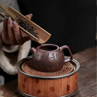 Full Handmade Yixing Zisha Teapot [Shen Yun Jiangnan] (Zi Ni – 130ml)