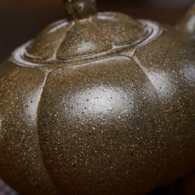 Full Handmade Yixing Zisha Teapot [Shengshi Lianhua Pot] (Qing Duan Ni – 320ml)
