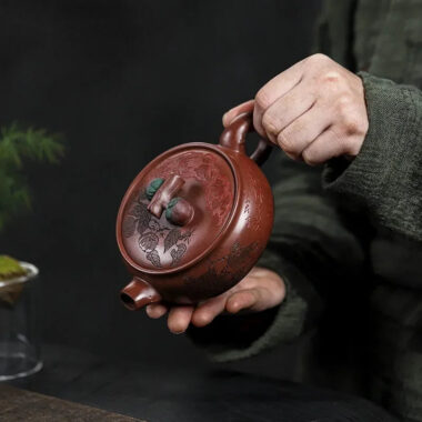 Full Handmade Yixing Zisha Teapot [Shi Shi Ruyi] (Di Cao Qing – 200ml)