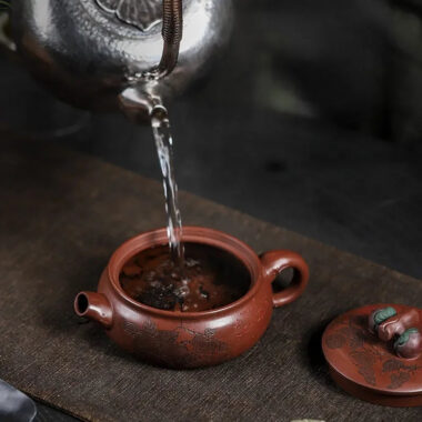 Full Handmade Yixing Zisha Teapot [Shi Shi Ruyi] (Di Cao Qing – 200ml)