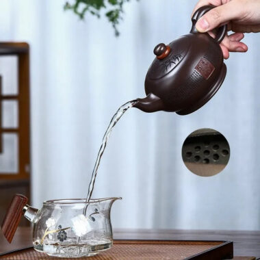 Full Handmade Yixing Zisha Teapot [Shilai Yun Zhuan] (Zi Jia Ni – 380ml)