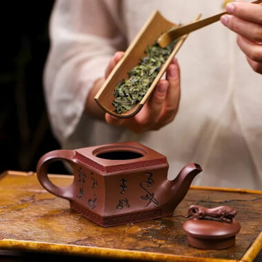 Full Handmade Yixing Zisha Teapot [Sifang Jiebao] (Di Cao Qing – 150ml)