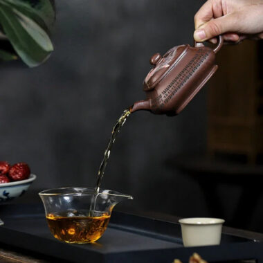 Full Handmade Yixing Zisha Teapot [Sifang Jin Feng] (Ziyu Jin Sha – 280ml)
