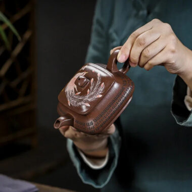Full Handmade Yixing Zisha Teapot [Sifang Jin Feng] (Ziyu Jin Sha – 280ml)