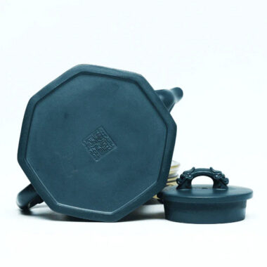 Full Handmade Yixing Zisha Teapot [Wei Er Bu Zheng] (Tian Qing Ni – 260ml)