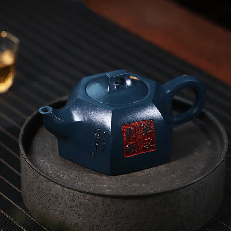 Full Handmade Yixing Zisha Teapot [Wuyu Zegang] (Tian Qing Ni – 320ml)