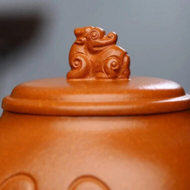 Full Handmade Yixing Zisha Teapot [Xiangyun Ruyi Pot] (Jiang Po Ni – 300ml)