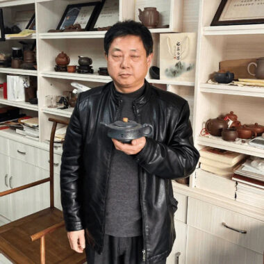 Full Handmade Yixing Zisha Teapot [Xiantao] (Tian Qing Ni – 350ml)