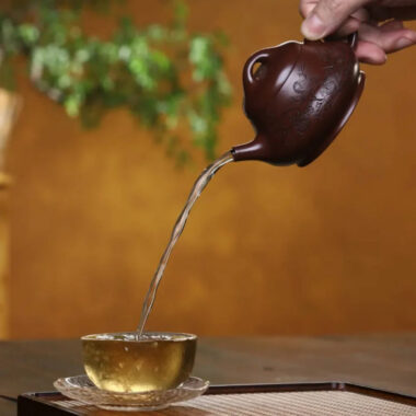 Full Handmade Yixing Zisha Teapot [Xin Piao Pot] (Zi Ni – 190ml)