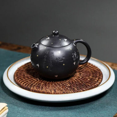 Full Handmade Yixing Zisha Teapot [Xixin Xishi] (Hei Luolan – 220ml)