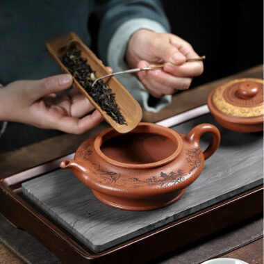 Full Handmade Yixing Zisha Teapot [Xu Bian] (Hong Jiang Po Ni – 430ml)