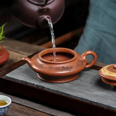 Full Handmade Yixing Zisha Teapot [Xu Bian] (Hong Jiang Po Ni – 430ml)