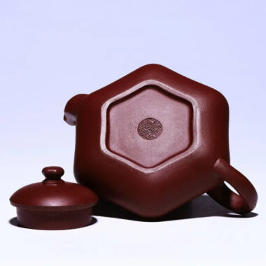 Full Handmade Yixing Zisha Teapot [Yi Hong Qing Quan] (Lao Zi Ni – 260ml)
