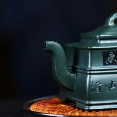 Full Handmade Yixing Zisha Teapot [Yin Zhi Qingxin] (Feicui Lu Ni – 300ml)