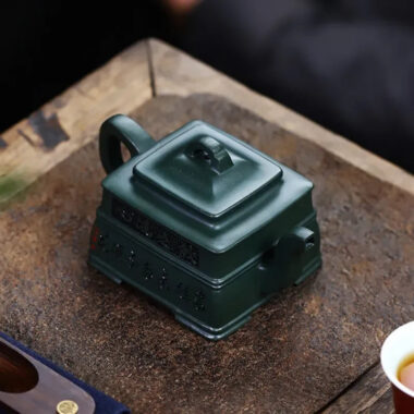 Full Handmade Yixing Zisha Teapot [Yin Zhi Qingxin] (Feicui Lu Ni – 300ml)