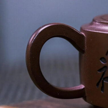 Full Handmade Yixing Zisha Teapot [Yiqie You Wei] (Zi Ni – 250ml)