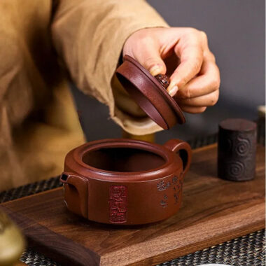 Full Handmade Yixing Zisha Teapot [Yiqie You Wei] (Zi Ni – 250ml)