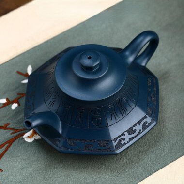 Full Handmade Yixing Zisha Teapot [Yun Lu Zhi Chun] (Tian Qing Ni – 260ml)