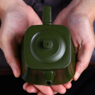 Full Handmade Yixing Zisha Teapot [Zhizu Changle] (Douqing Sha – 260ml)