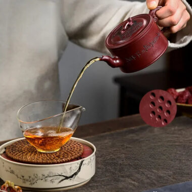 Full Handmade Yixing Zisha Teapot [Zhu Bao Ping An] (Long Xue Sha – 200ml)