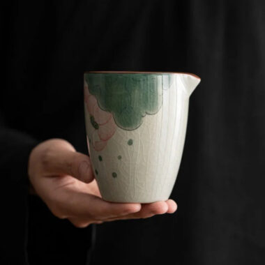 Ge Kiln Hand-painted Ice Crackle Ceramic [Lotus] Fair Cup / Strainer
