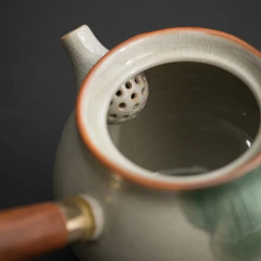 Ge Kiln Hand-painted Ice Crackle Ceramic [Lotus] Side Handle Teapot 250ml