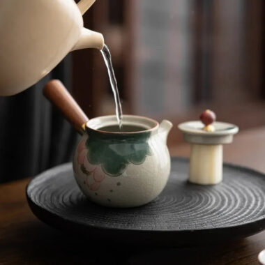 Ge Kiln Hand-painted Ice Crackle Ceramic [Lotus] Side Handle Teapot 250ml