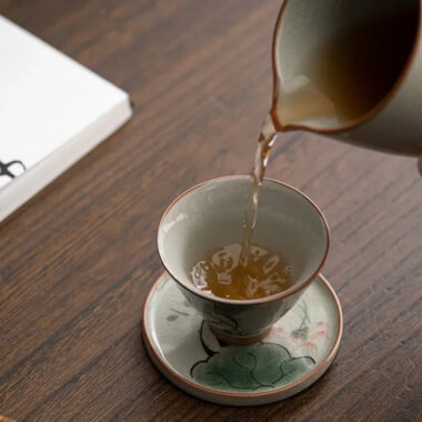 Ge Kiln Hand-painted Ice Crackle Ceramic Tea Set [Lotus]