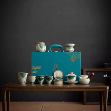 Ge Kiln Hand-painted Ice Crackle Ceramic Tea Set [Lotus]