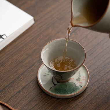 Ge Kiln Hand-painted Ice Crackle Ceramic Tea Set [Lotus]
