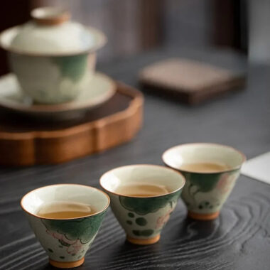 Ge Kiln Hand-painted Ice Crackle Ceramic Tea Set [Lotus]