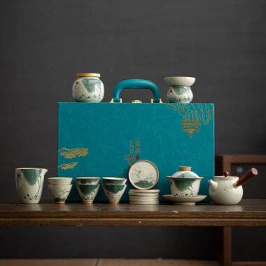 Ge Kiln Hand-painted Ice Crackle Ceramic Tea Set [Lotus]