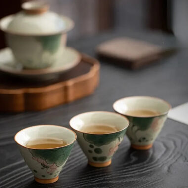 Ge Kiln Hand-painted Ice Crackle Ceramic Tea Set [Lotus]