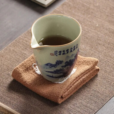 Jindezhen Gu Ru Ice Crackle Ceramic Fair Cup / Strainer [Jiangshan Keran]