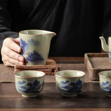 Jindezhen Gu Ru Ice Crackle Ceramic Fair Cup / Strainer [Jiangshan Keran]
