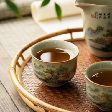 Jindezhen Gu Ru Ice Crackle Ceramic Fair Cup / Strainer [Zhi Ci Qinglu]