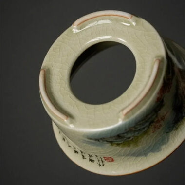 Jindezhen Gu Ru Ice Crackle Ceramic Fair Cup / Strainer [Zhi Ci Qinglu]