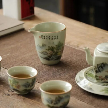 Jindezhen Gu Ru Ice Crackle Ceramic Fair Cup / Strainer [Zhi Ci Qinglu]
