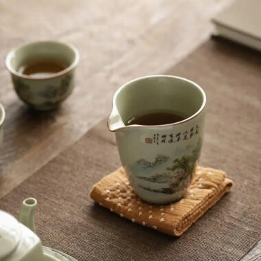 Jindezhen Gu Ru Ice Crackle Ceramic Fair Cup / Strainer [Zhi Ci Qinglu]