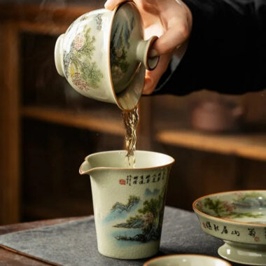 Jindezhen Gu Ru Ice Crackle Ceramic Fair Cup / Strainer [Zhi Ci Qinglu]