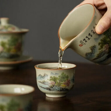 Jindezhen Gu Ru Ice Crackle Ceramic Fair Cup / Strainer [Zhi Ci Qinglu]