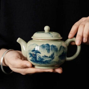 Jindezhen Gu Ru Ice Crackle Ceramic Hand-painted [Dezhong] Teapot 250ml