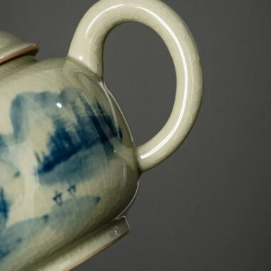 Jindezhen Gu Ru Ice Crackle Ceramic Hand-painted [Dezhong] Teapot 250ml