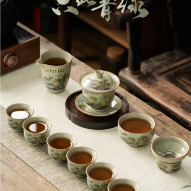 Jindezhen Gu Ru Ice Crackle Ceramic Tea Set [Zhi Ci Qinglu]