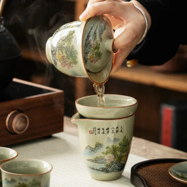 Jindezhen Gu Ru Ice Crackle Ceramic Tea Set [Zhi Ci Qinglu]
