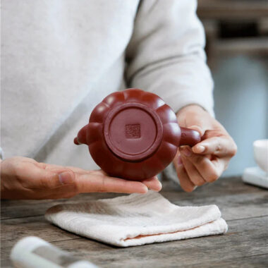 Yixing Zisha Teapot [Antique Lamp] (Dahongpao – 220ml)