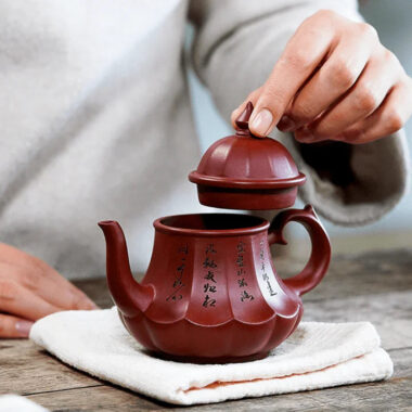 Yixing Zisha Teapot [Antique Lamp] (Dahongpao – 220ml)