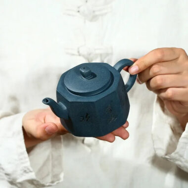 Yixing Zisha Teapot [Bafang Qing Yun] (Tian Qing Ni – 230ml)